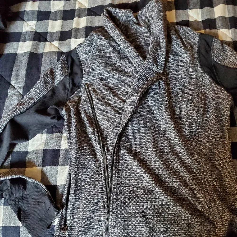 Lululemon wrap jacket - Picture 1 of 8